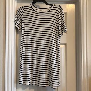 Girl’s Persaya Girl Dress, Size L NWOT